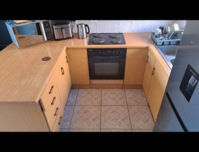 2 BEDROOM TOWNHOUSE FOR SALE IN NOORDHEUWEL